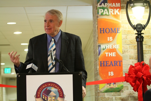 Mayor Barrett at Lapham Park Grand Re-Opening